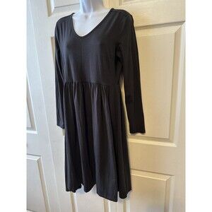 Love Hanna, Women’s Black Long Sleeve  Scoop Neck Dress, Size M